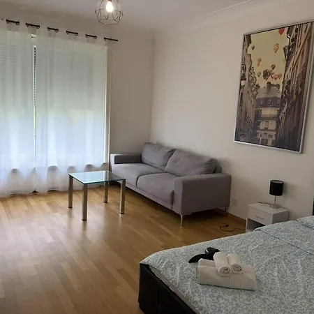 2 Bedroom In The Center Of Apartamento *