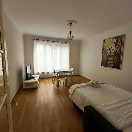 2 Bedroom In The Center Of Apartamento