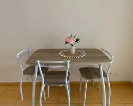 2 Bedroom In The Center Of